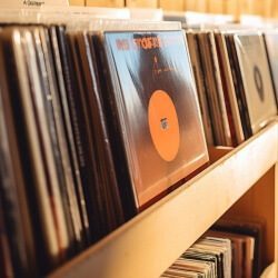 CDs verkaufen Wert Experte Geschaeft CDs verkaufen Wert Experte Geschaeft
